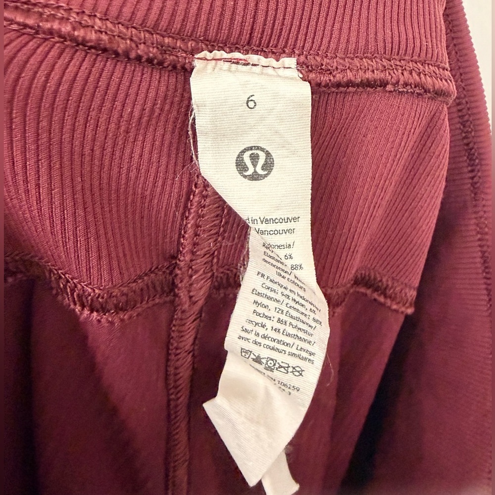Lululemon Dance Studio Mid Rise Jogger Full Length Garnet Size 6 - Picture 8 of 8